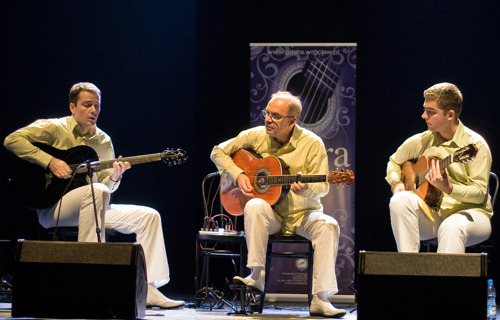 photo3_trio_balkan_strings